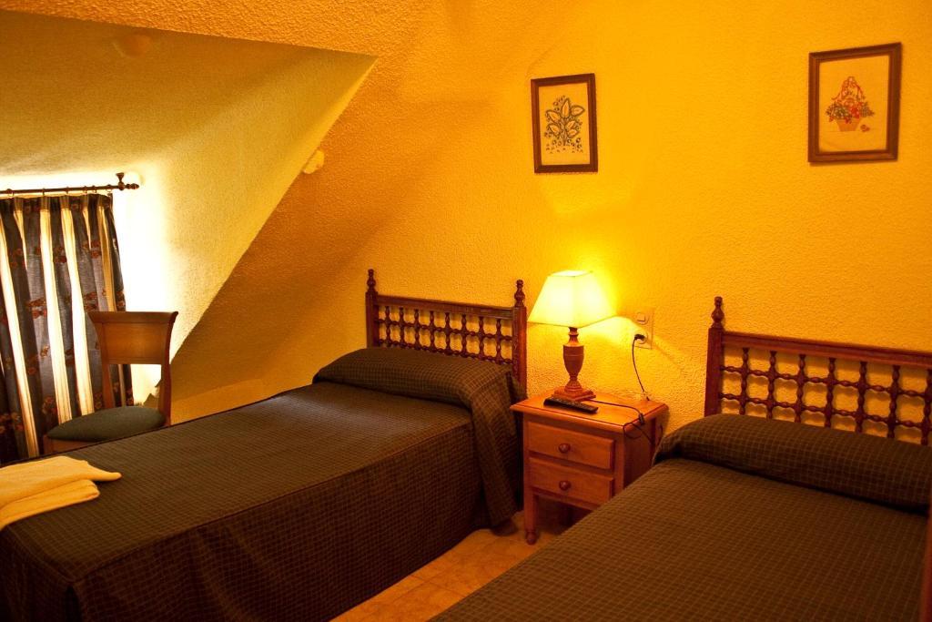 Hostal Aribel Longinos سيرسيديلا الغرفة الصورة