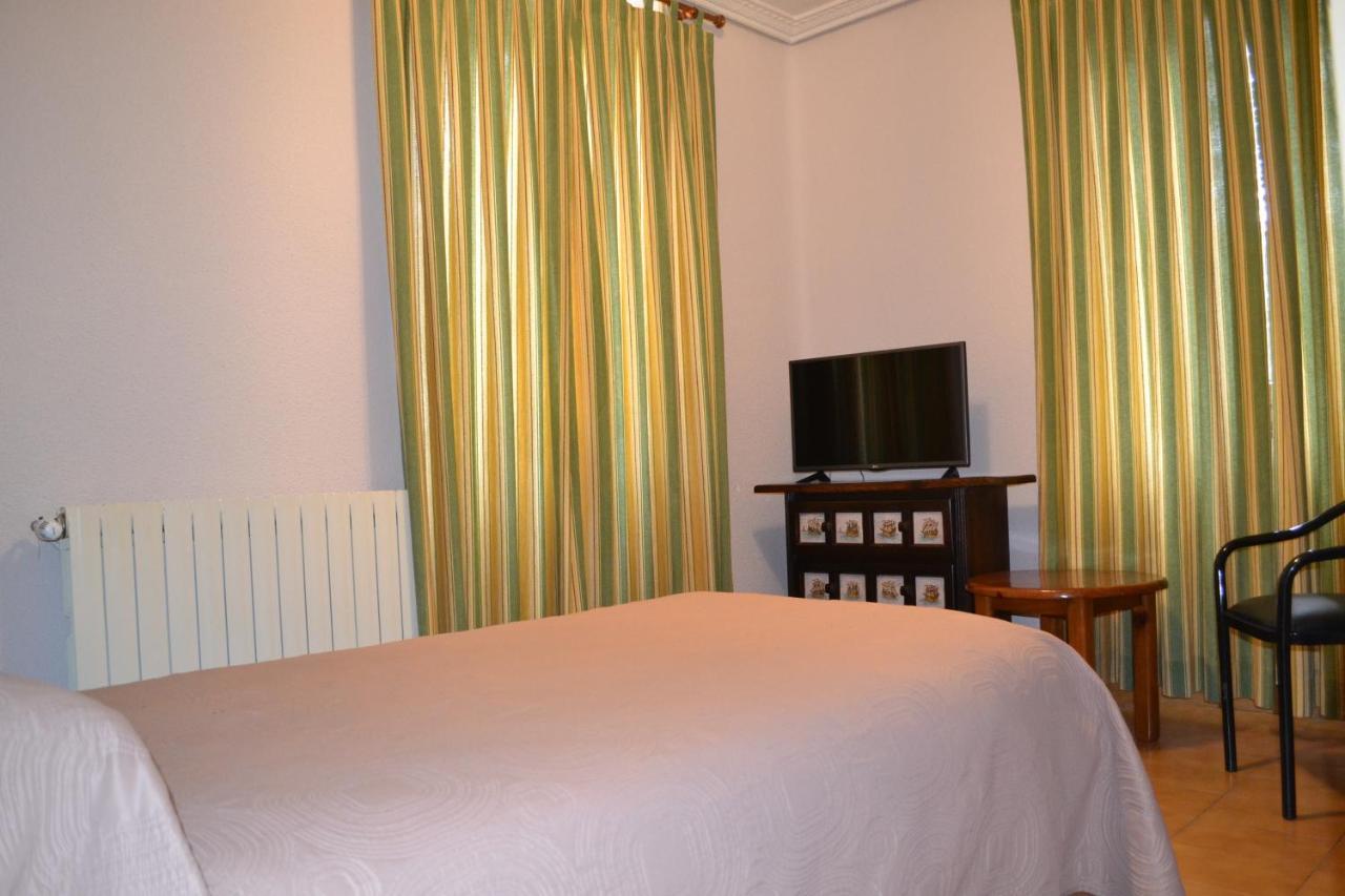 Hostal Aribel Longinos سيرسيديلا المظهر الخارجي الصورة