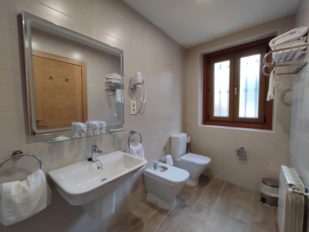 Hostal Aribel Longinos سيرسيديلا المظهر الخارجي الصورة