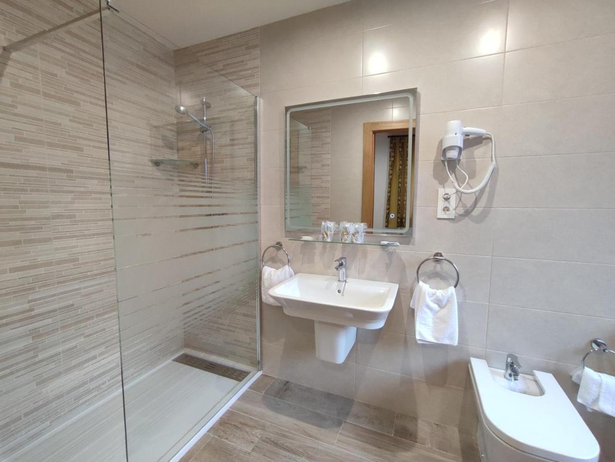 Hostal Aribel Longinos سيرسيديلا المظهر الخارجي الصورة