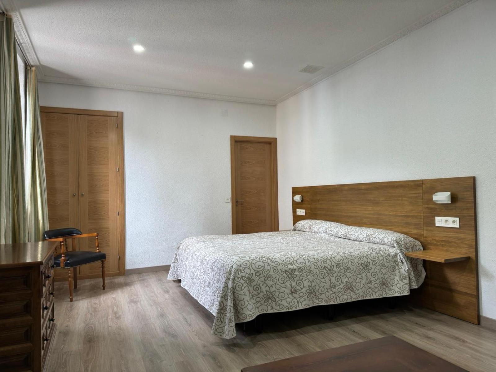 Hostal Aribel Longinos سيرسيديلا المظهر الخارجي الصورة