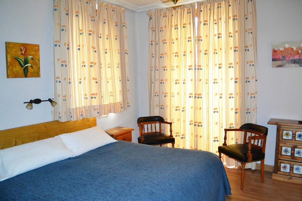 Hostal Aribel Longinos سيرسيديلا المظهر الخارجي الصورة