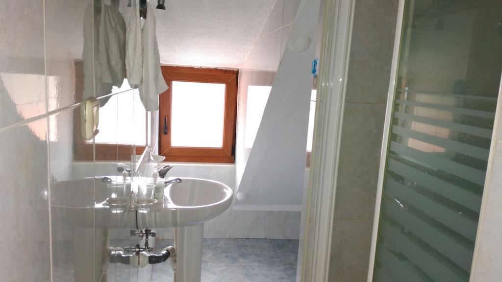 Hostal Aribel Longinos سيرسيديلا المظهر الخارجي الصورة