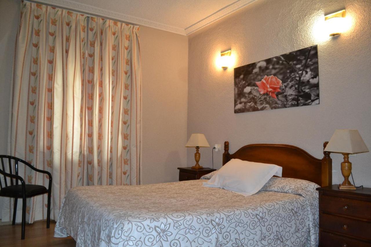 Hostal Aribel Longinos سيرسيديلا المظهر الخارجي الصورة