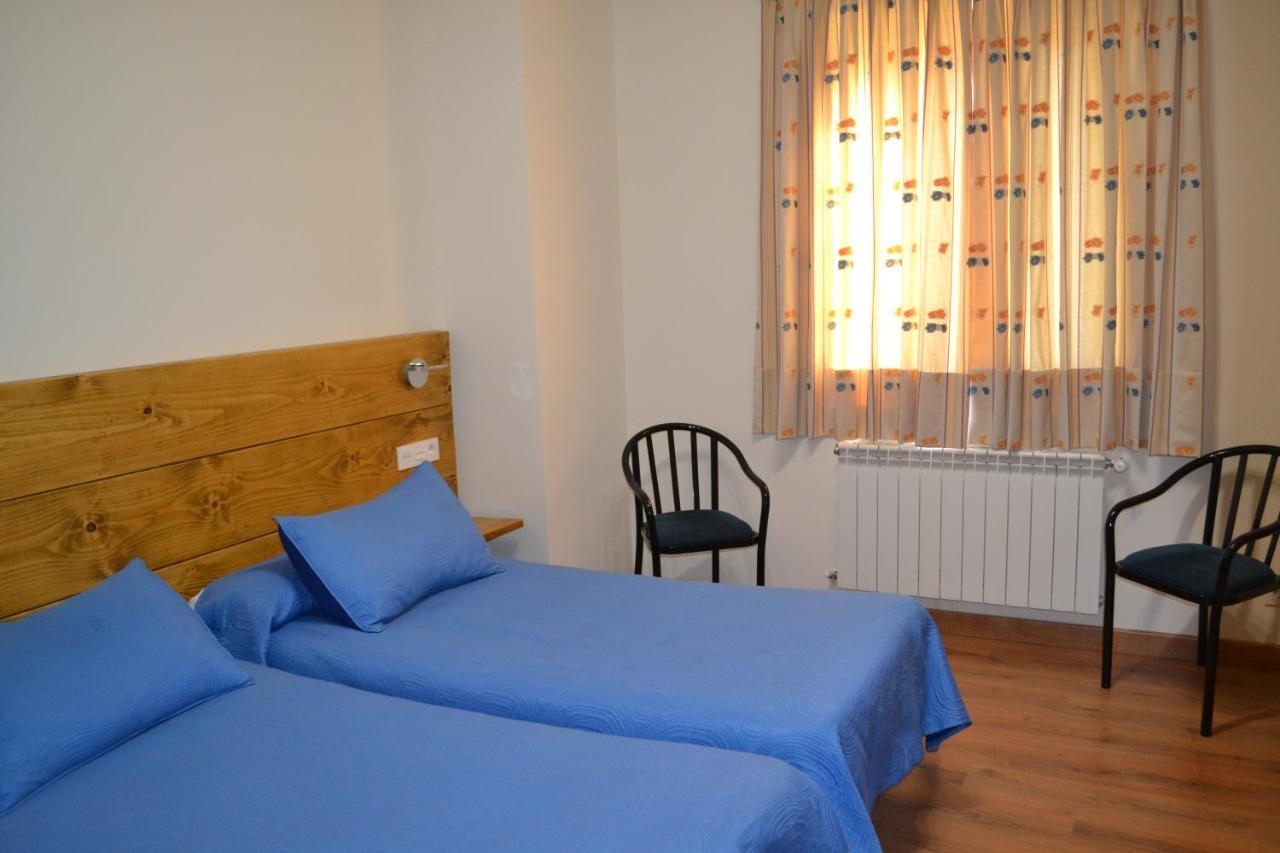 Hostal Aribel Longinos سيرسيديلا المظهر الخارجي الصورة