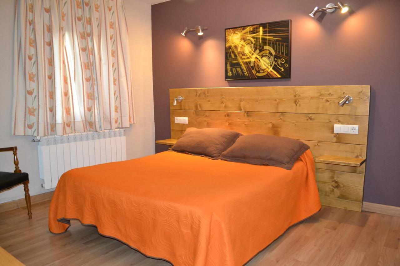 Hostal Aribel Longinos سيرسيديلا المظهر الخارجي الصورة